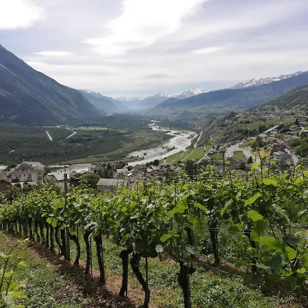 Rustica Inden, Leukerbad ベッド・アンド・ブレックファスト *