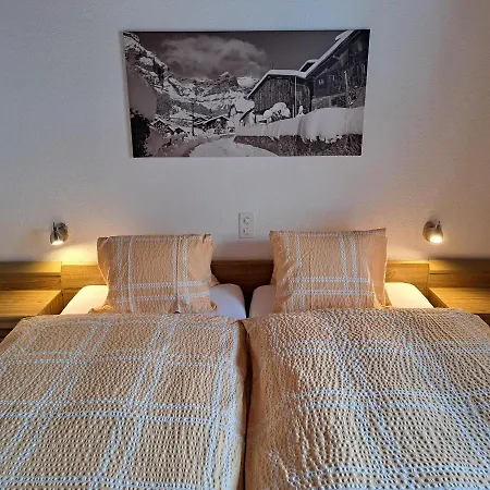 فندق مبيت وإفطار Rustica Inden, Leukerbad