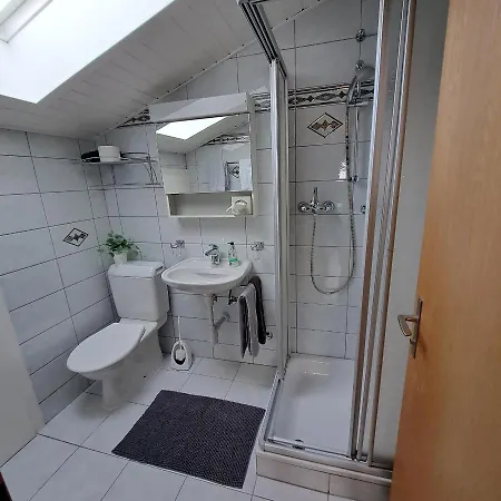 فندق مبيت وإفطار Rustica Inden, Leukerbad Inden