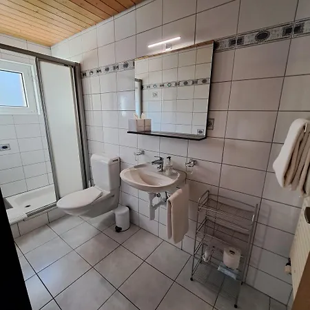 Rustica Inden, Leukerbad فندق مبيت وإفطار