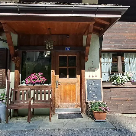 Rustica Inden, Leukerbad Bed & Breakfast