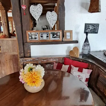 ベッド・アンド・ブレックファスト Rustica Inden, Leukerbad Inden