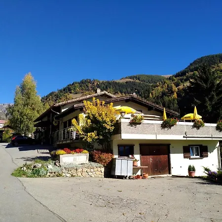 Alojamento de Acomodação e Pequeno-almoço Rustica Inden, Leukerbad Inden